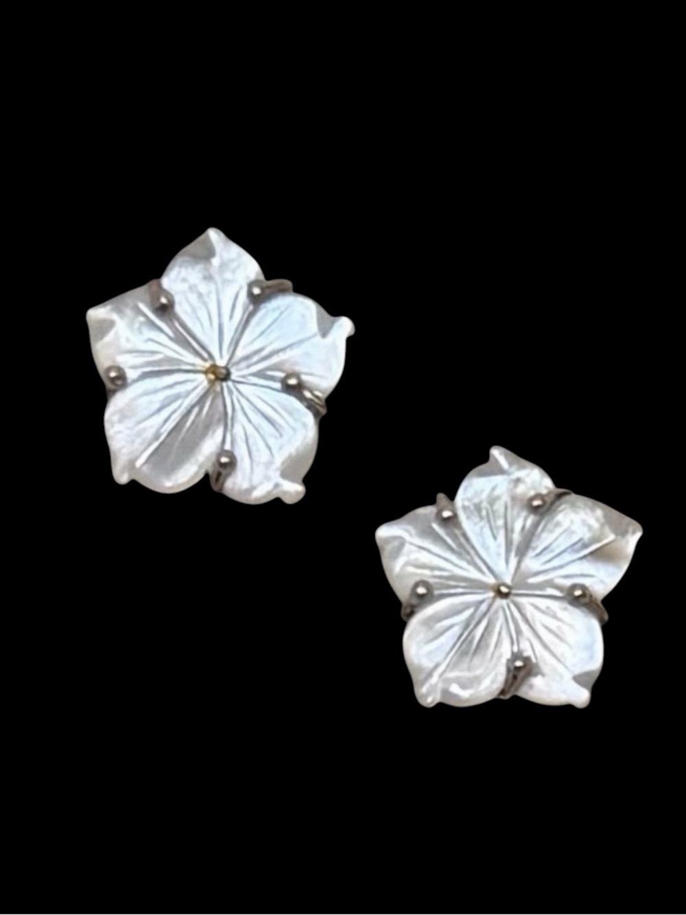 White Iridescent Mother of Pearl Flower .925 Sterling Silver Stud Earrings